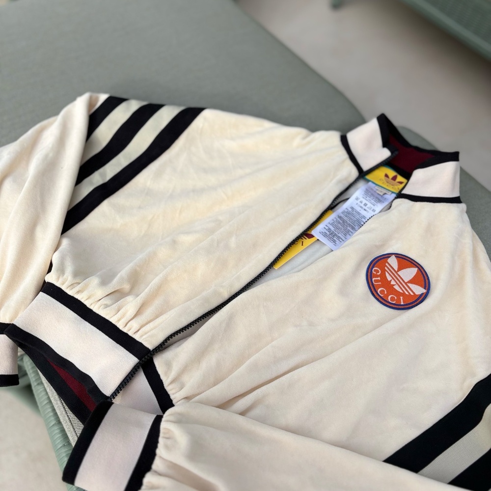 Gucci x Adidas 2023 Velour Bomber Jacket size small - Picture 2 of 8